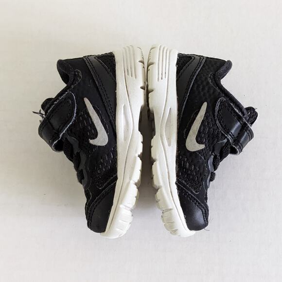 Nike Fusion Run 3 Sneakers Size 4C Black Gray 654154-002 Shoes - Picture 3 of 8